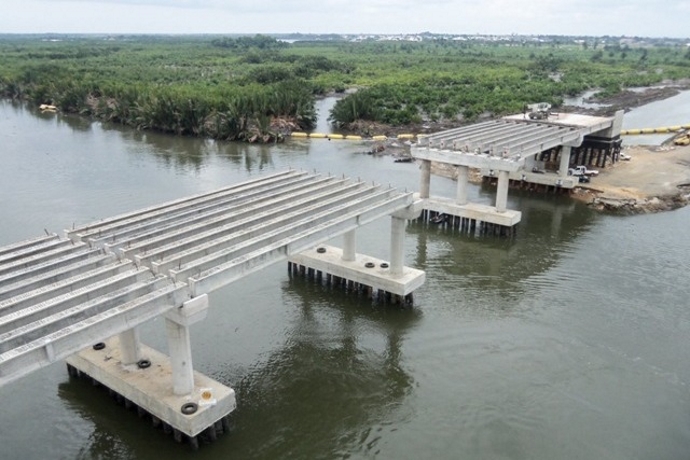 גשר אבולומה-ווגי, פורט הרקורט, ניגריה