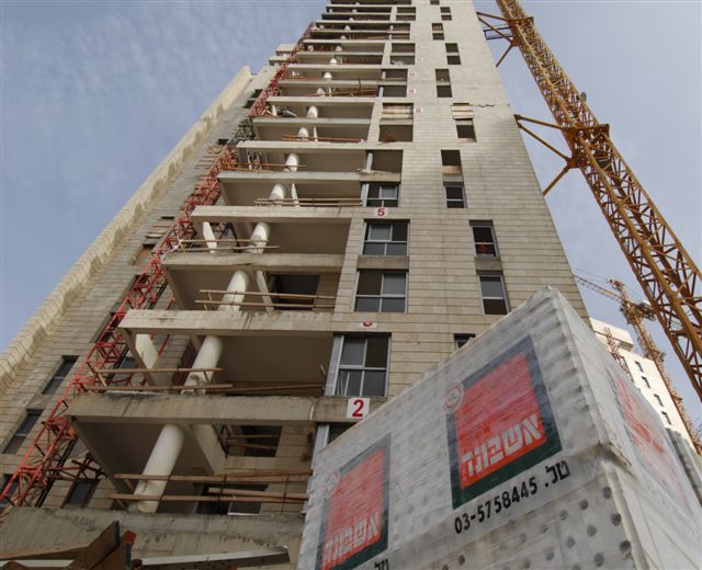 Ashbond Blocks in Construction Sites