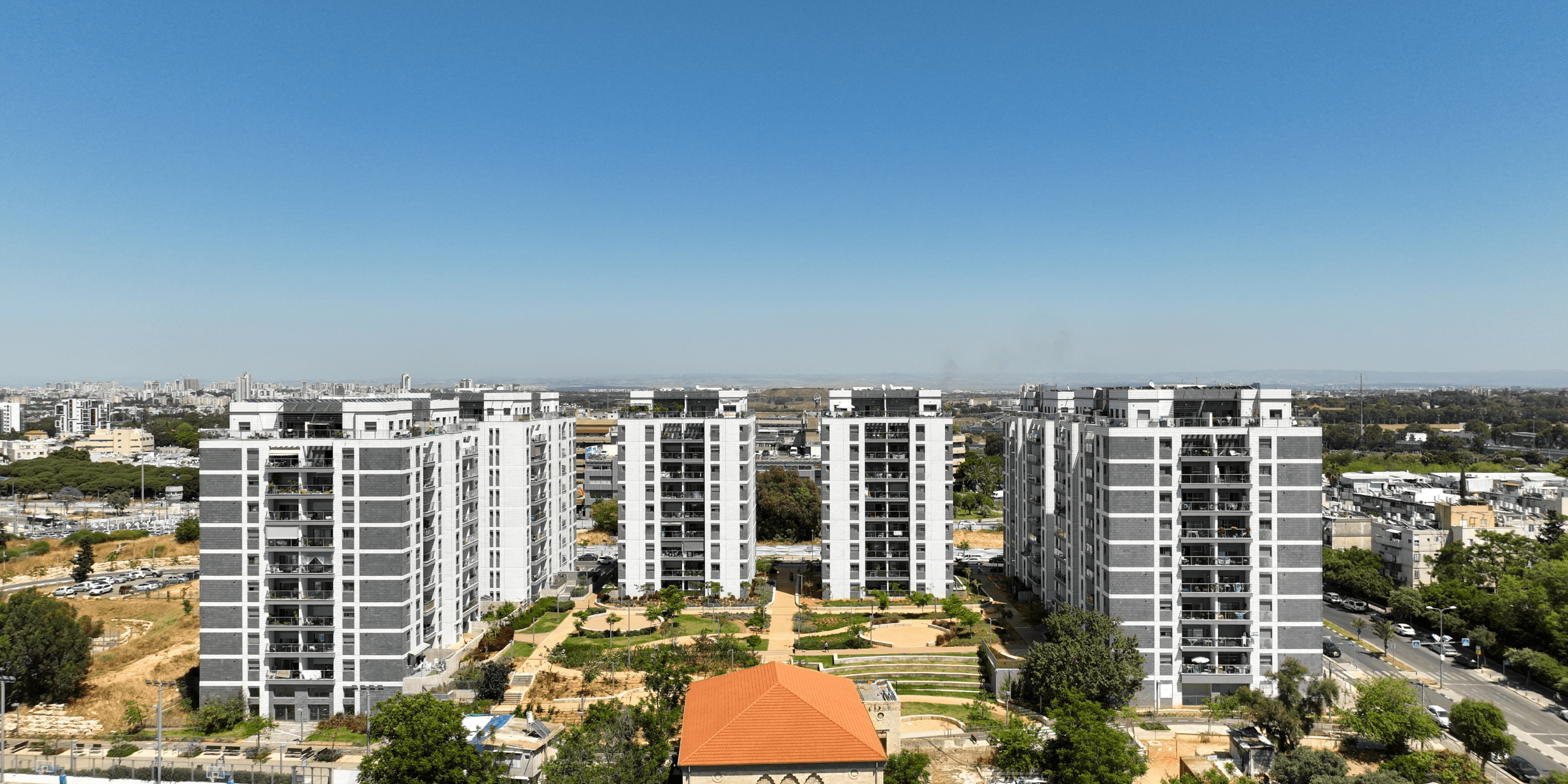 המרחב העירוני בישראל The Urban Space in Israel