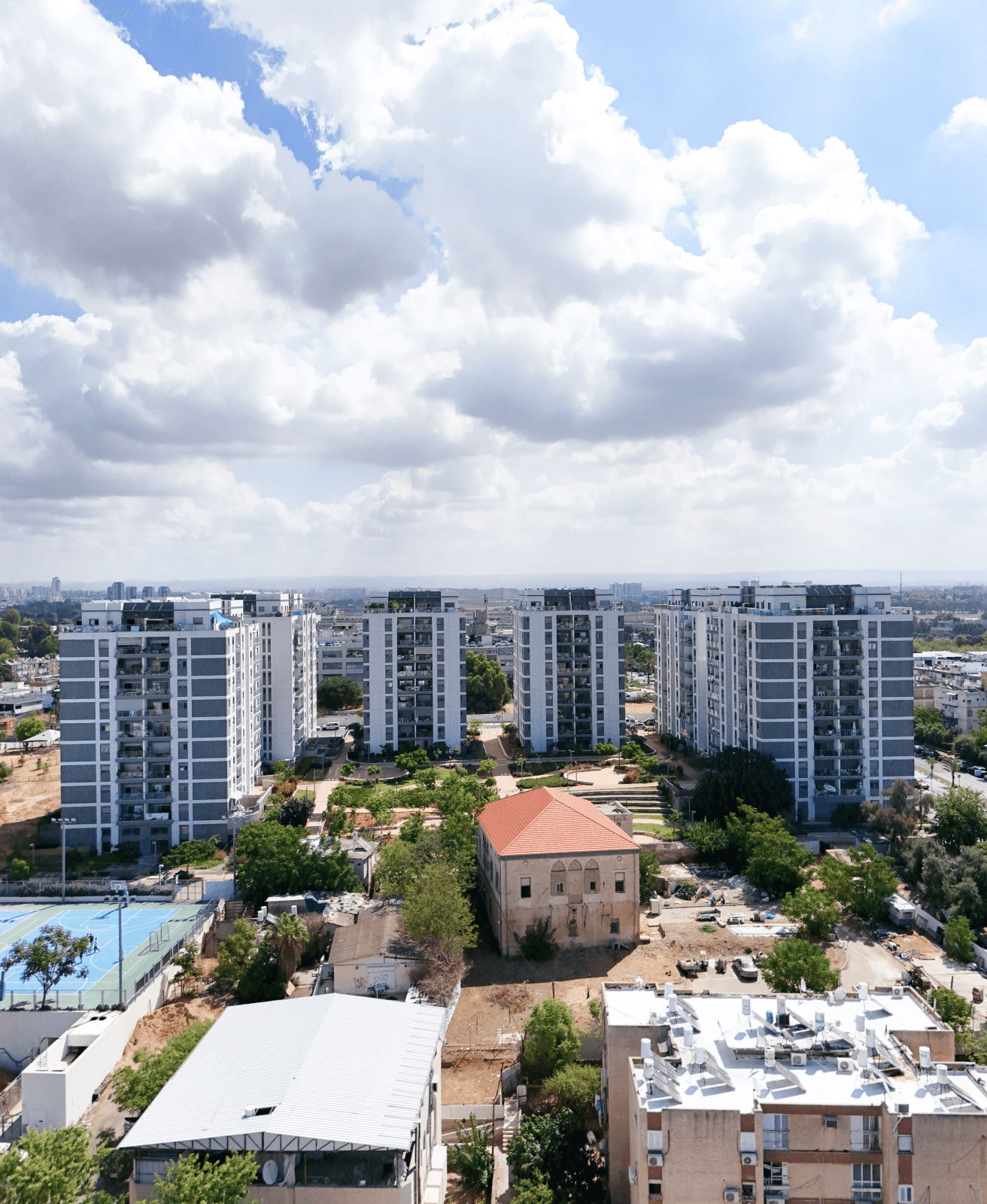 המרחב העירוני בישראל The Urban Space in Israel