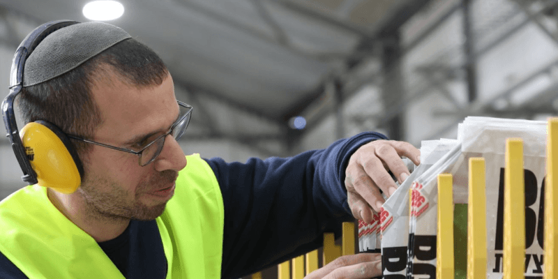 עובד קבוצת אשטרום Ashtrom Group Employee